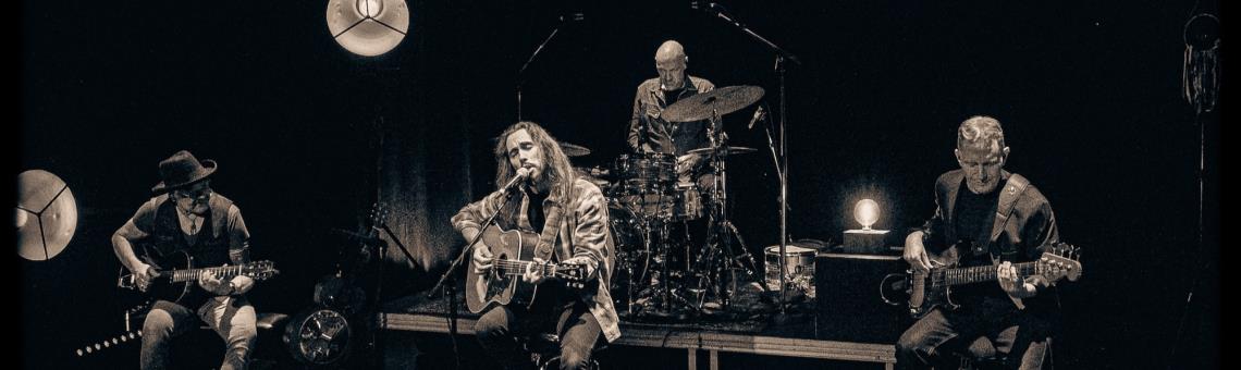 CIRCLE OF MUD -  *Unplugged Projekt* mit Flo Bauer
