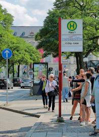 Hauptbahnhof Ost, Hachmannplatz, Bushaltestelle Kirchenallee